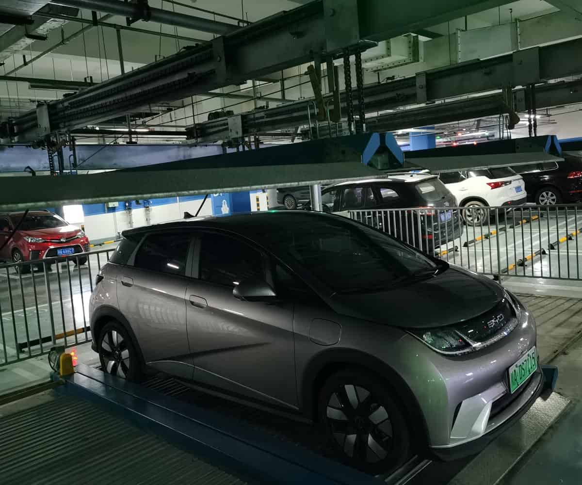 三層升降橫移立體車庫(kù)停車設(shè)備
